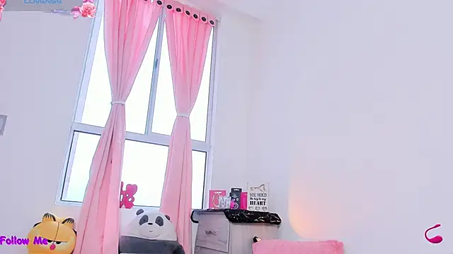 SophieRossi's Live XXX Chat