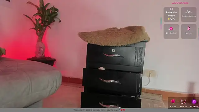 แชท XXX สดของ tell_me_suzana