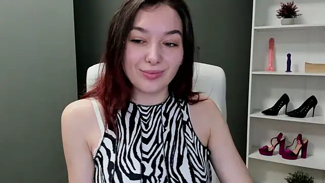 Chat +18 de Meagn_Extasy ao vivo