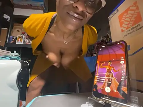 wynterheat: онлайн-секс-чат