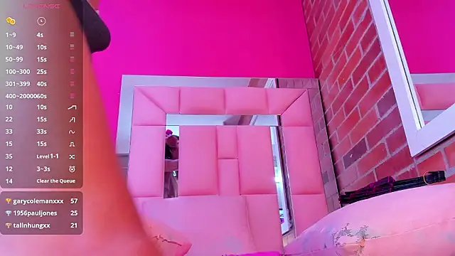 دردشة Baby_doll_XOXO الجنسية المباشرة