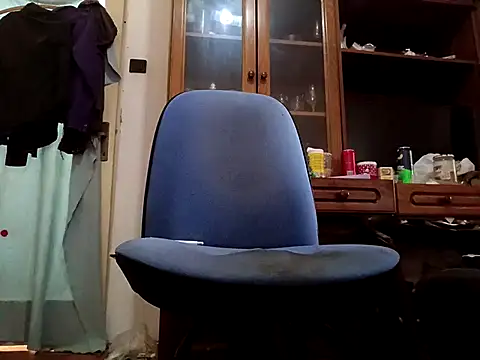 Pokazy przed kamerką – mili_12345