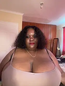 Chat XXX ao vivo de Michyboldy