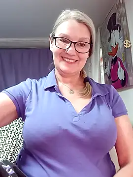 irinamauxのライブXXXチャット