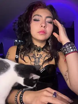 _g0thiccwitch_'s Live XXX Chat