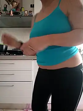 Lovmora's Live XXX Chat