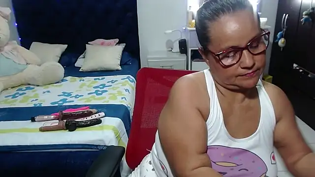 pervert_mommy_n Live XXX chat