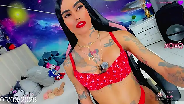 Nella_Dolls Show in webcam