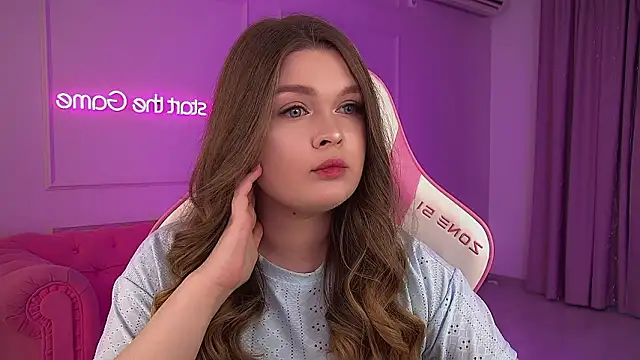 CrystalLyons élő XXX-chatje