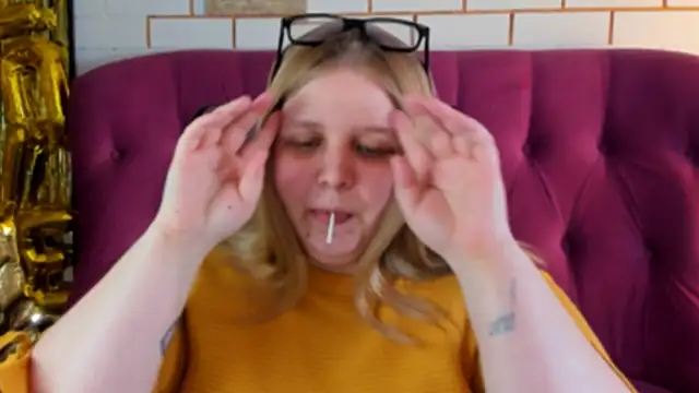 SladaDellのライブXXXチャット