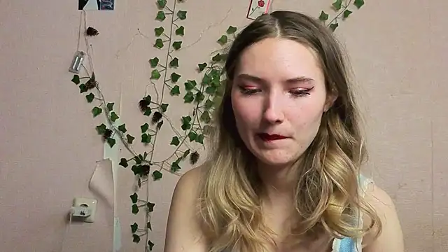 _kikiclark__'s Live XXX Chat