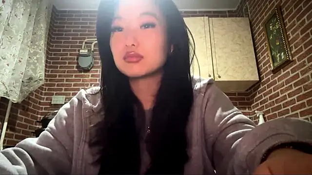 EmmaLeexth: онлайн-секс-чат