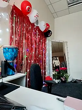 Juicy_PeachLux Adlı Modelin Canlı XXX Sohbeti