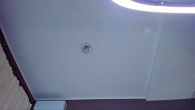 NikkiBustt Adlı Modelin Canlı XXX Sohbeti