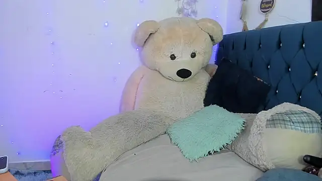 _1Noah_ Adlı Modelin Canlı XXX Sohbeti