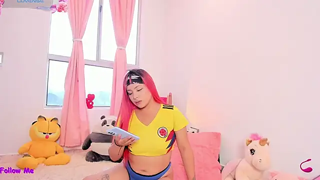 SophieRossi Adlı Modelin Canlı XXX Sohbeti