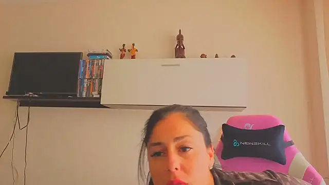 Chatroom XXX en direct de tatii222