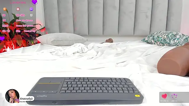 XXX chat uživo modela Tina_curly