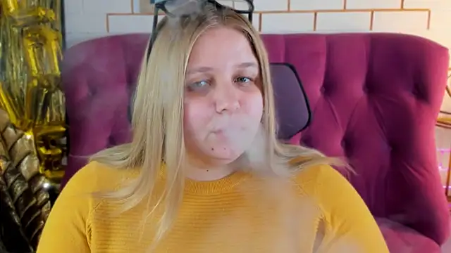 SladaDell Adlı Modelin Canlı XXX Sohbeti