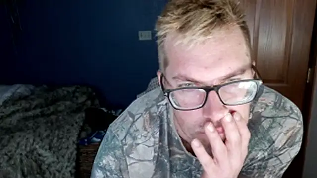 Pertunjukan Kamera Web SpunRedneck