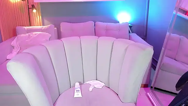 XXX chat uživo modela janinne_lu