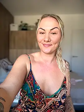 NastyMilf_ – webcam-show