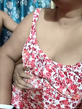 Pokazy przed kamerką – Lovelyindian87