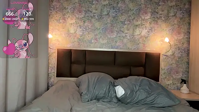 Онлайн чат XXX LoraDavi