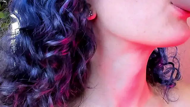 دردشة AuraLaunni الجنسية المباشرة