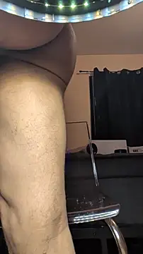 Cnutt310's Live XXX Chat