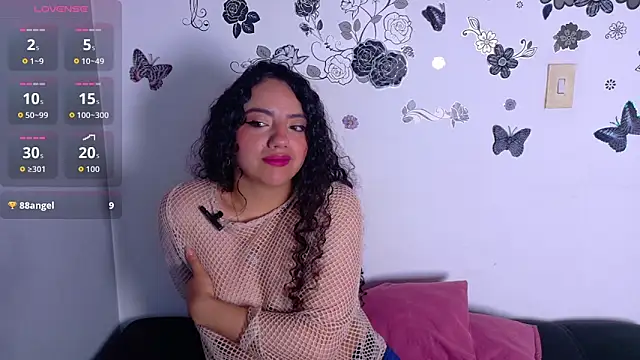 emiily_curly – Live XXX-chat