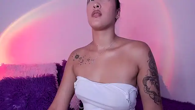 HeidyRousse Chat XXX live