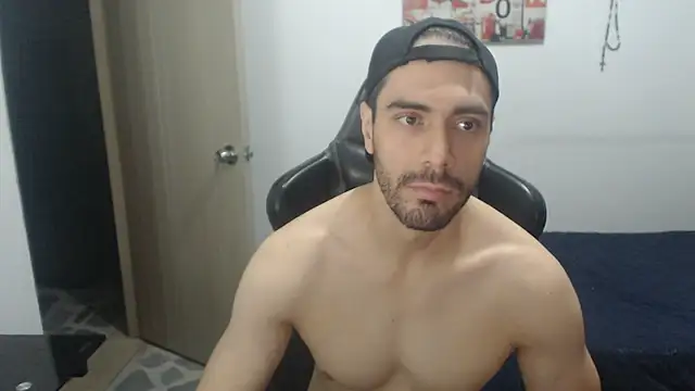 samuelgarcia_ Adlı Modelin Canlı XXX Sohbeti