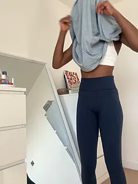 CrystalMai_のウェブカメラショー