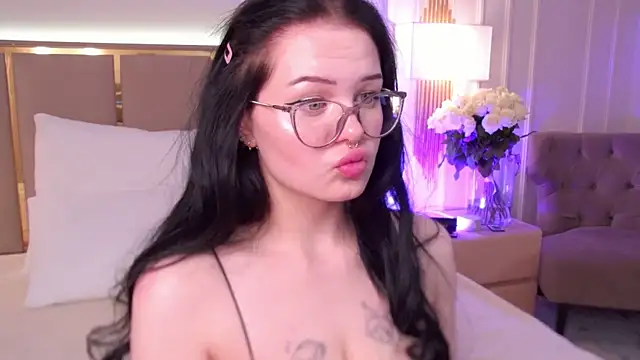 CindyMil's Live XXX Chat