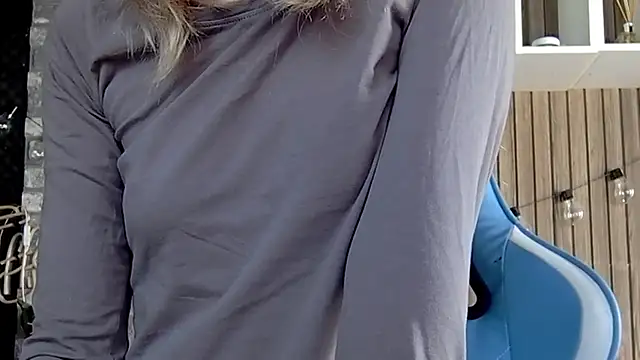 karo123421's Live XXX Chat