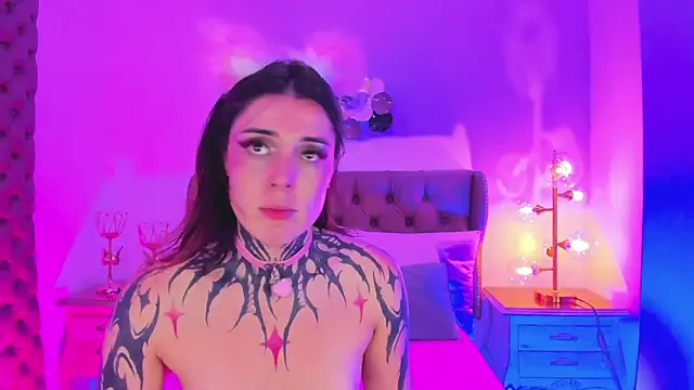 Show modela mystikdoll na web-kameri