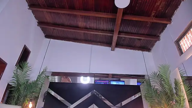 Chat XXX en directo de emily-fox