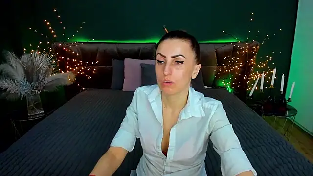 Rebecca_Diamond Chat XXX in diretta