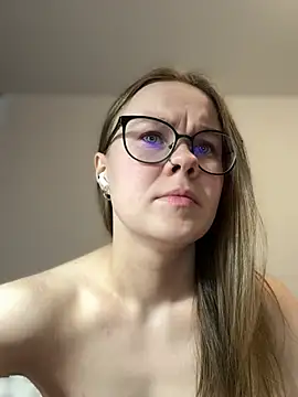 _CherryBloom_'s Live XXX Chat