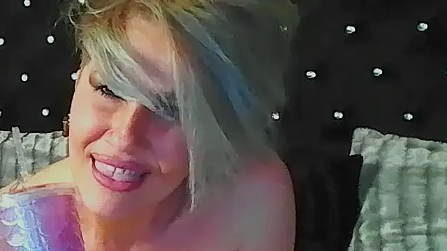 Chat XXX en directo de InannaStar