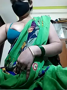 Show modela Priyanka_30 na web-kameri