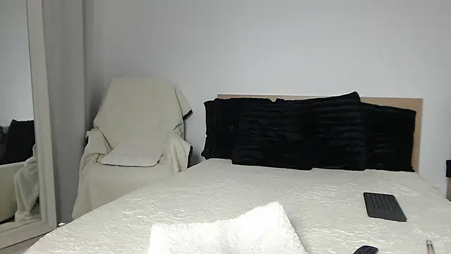 Layla23a 라이브 XXX 채팅