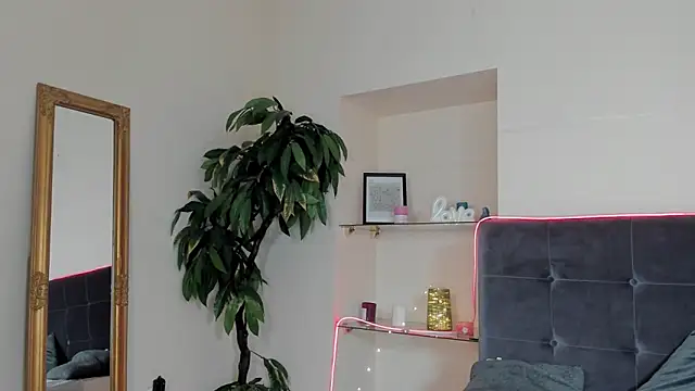 AdrianaCult Live XXX-Chat