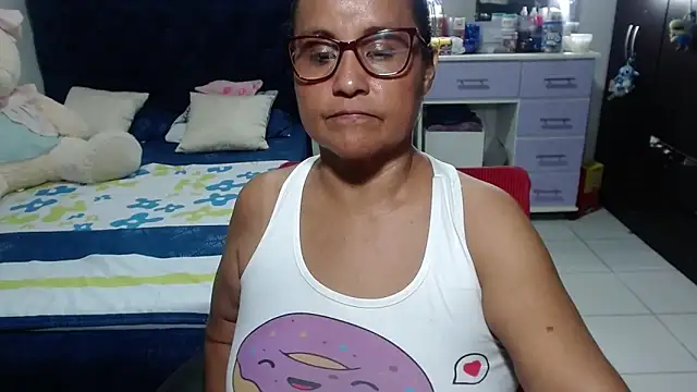 Chatroom XXX en direct de pervert_mommy_