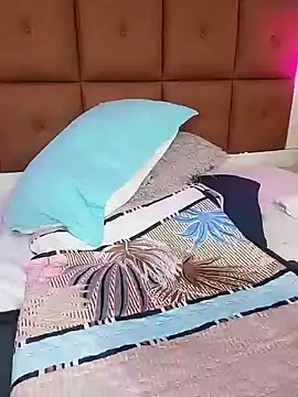 Chat +18 de ELLA_KELLY ao vivo