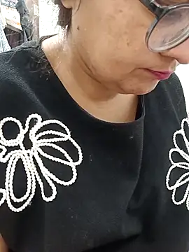 piryasharma005 现场XXX聊天