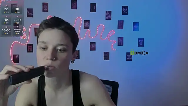 emi_fade Chat XXX live