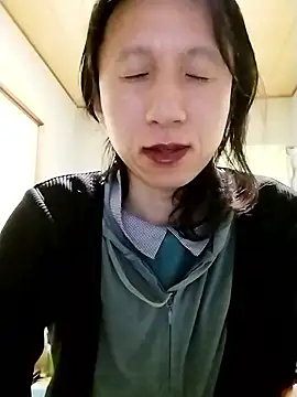 mako7612: διαδικτυακό σόου στην κάμερα