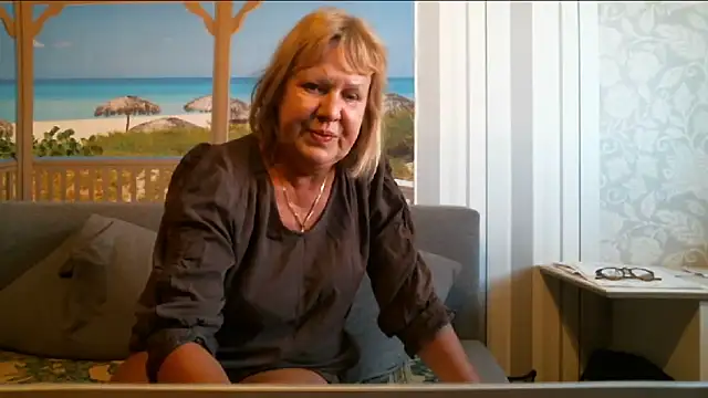 Nikole111's Live Chat Room